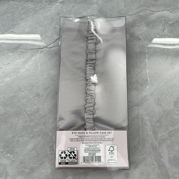 Modern Expressions Eye Mask and Pillow Case Set - Picture 3 of 7